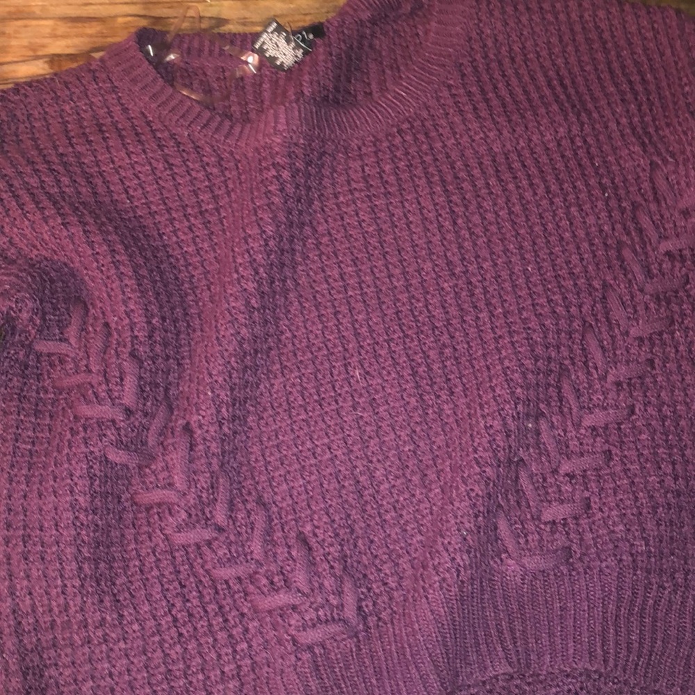 Cropped Rue 21 purple sweater🤍